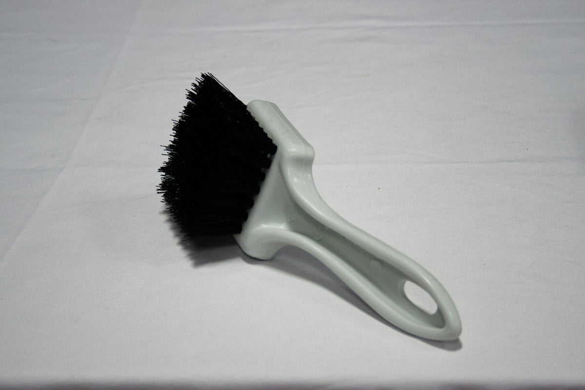 WHEEL BRUSH - HEAVY DUTY - NYLON BRISTLES - PLASTIC HANDLE